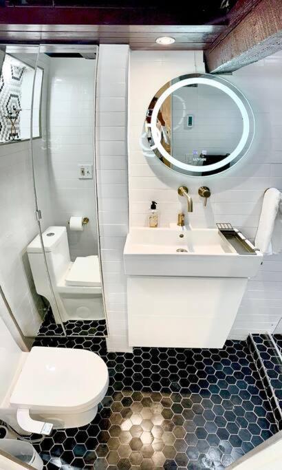 Live In This Iconic East Side Lower Level Unit Providence Extérieur photo