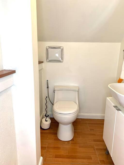 Live In This Iconic East Side Lower Level Unit Providence Extérieur photo