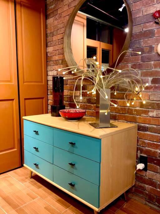 Live In This Iconic East Side Lower Level Unit Providence Extérieur photo